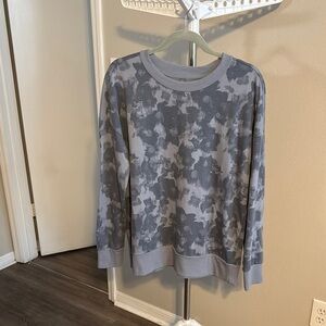 Mondetta Gray and Blue Sweatshirt Crew Neck